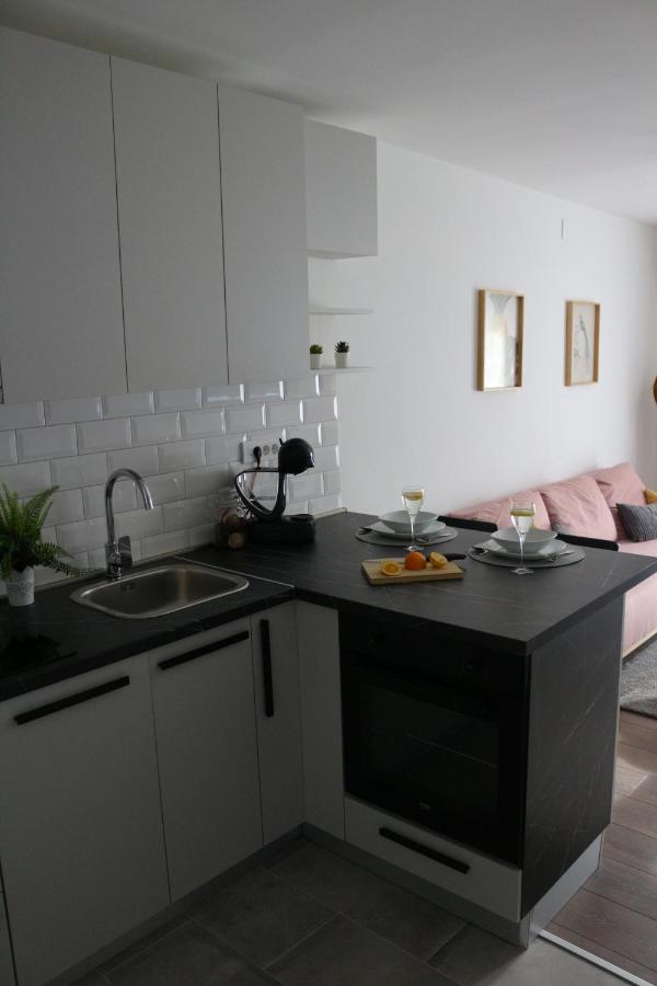 Luca, Digital Nomad Getaway Studio Apartment Zagreb Ngoại thất bức ảnh