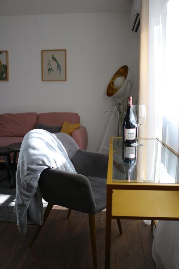 Luca, Digital Nomad Getaway Studio Apartment Zagreb Ngoại thất bức ảnh
