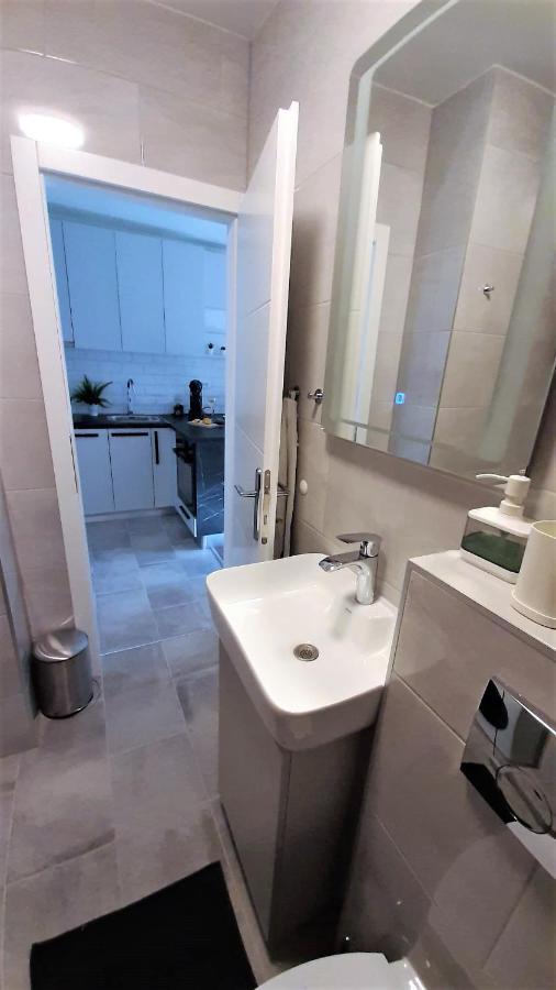 Luca, Digital Nomad Getaway Studio Apartment Zagreb Ngoại thất bức ảnh
